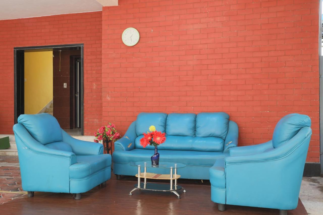 Green Tree Hotel-Near Vfs Global And Ramee Mall Chennai Exterior photo
